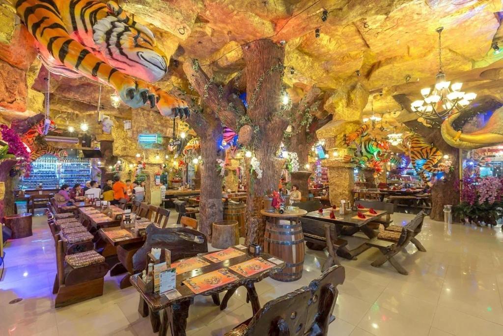 Tiger Complex By Eyg Hotel Patong Buitenkant foto