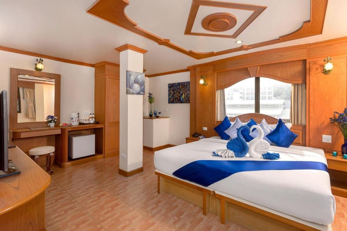 Tiger Complex By Eyg Hotel Patong Buitenkant foto